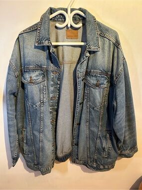 American Eagle Outfitters Light Blue Denim Jacket - Relaxed Trucker